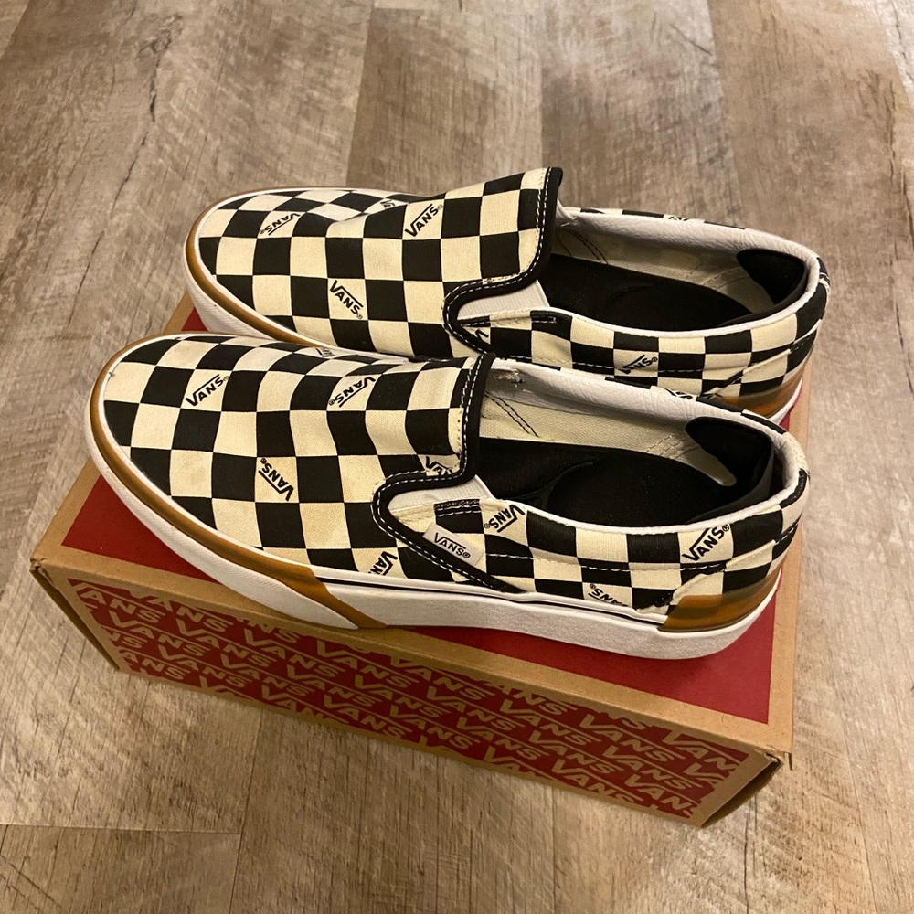 Excellent condition Vans checkered platforms
